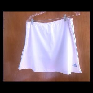 Cute Adidas white tennis skirt!